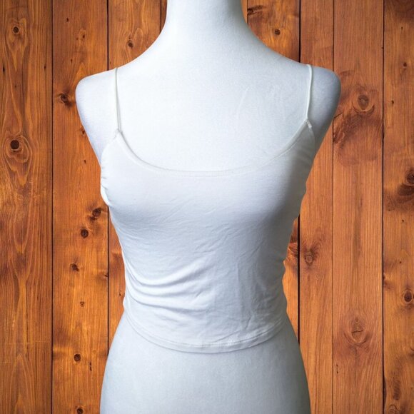 Francesca's Alya Women's XS White Spaghetti Strap Cropped Top Classic NEW - Picture 1 of 5